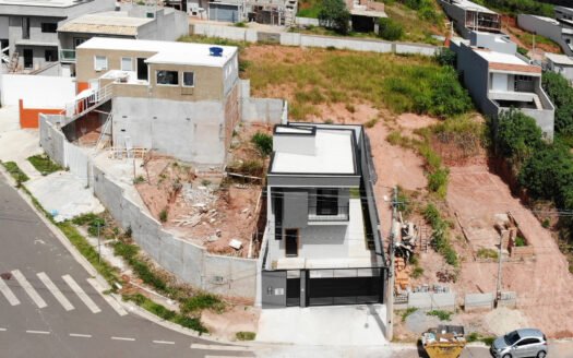 Casa Nova em Atibaia – Modernidade, Conforto e Excelente Localização!