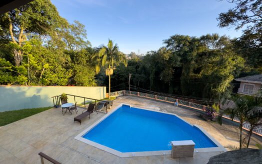 Conforto, Natureza e Localização Privilegiada – Serra da Cantareira – Condomínio Fechado.