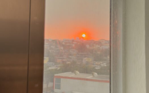 Vista deslumbrante, 3 suítes e 3 vagas na Zona Norte – Último andar!