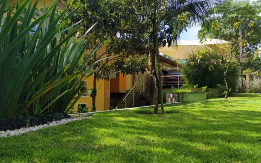 Casa Charmosa na Cantareira – Minimalismo e Natureza na Serra da Cantareira