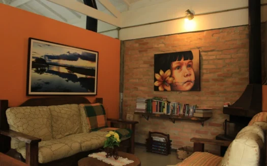 Casa Charmosa na Cantareira – Minimalismo e Natureza na Serra da Cantareira