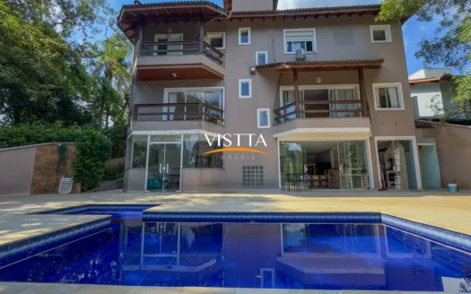 Casa com 4 Suítes, Piscina Aquecida e Espaço Gourmet